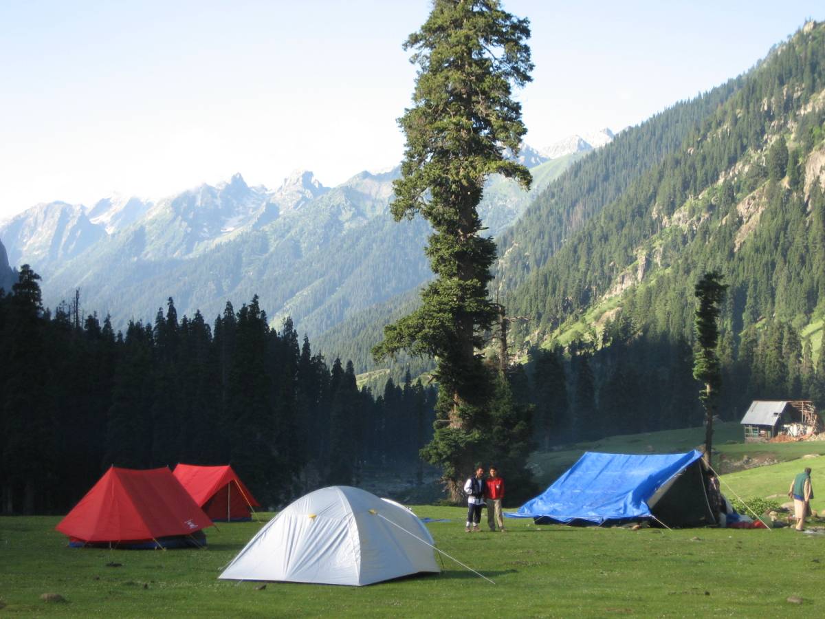 Camping on trek in Kashmir himalayas